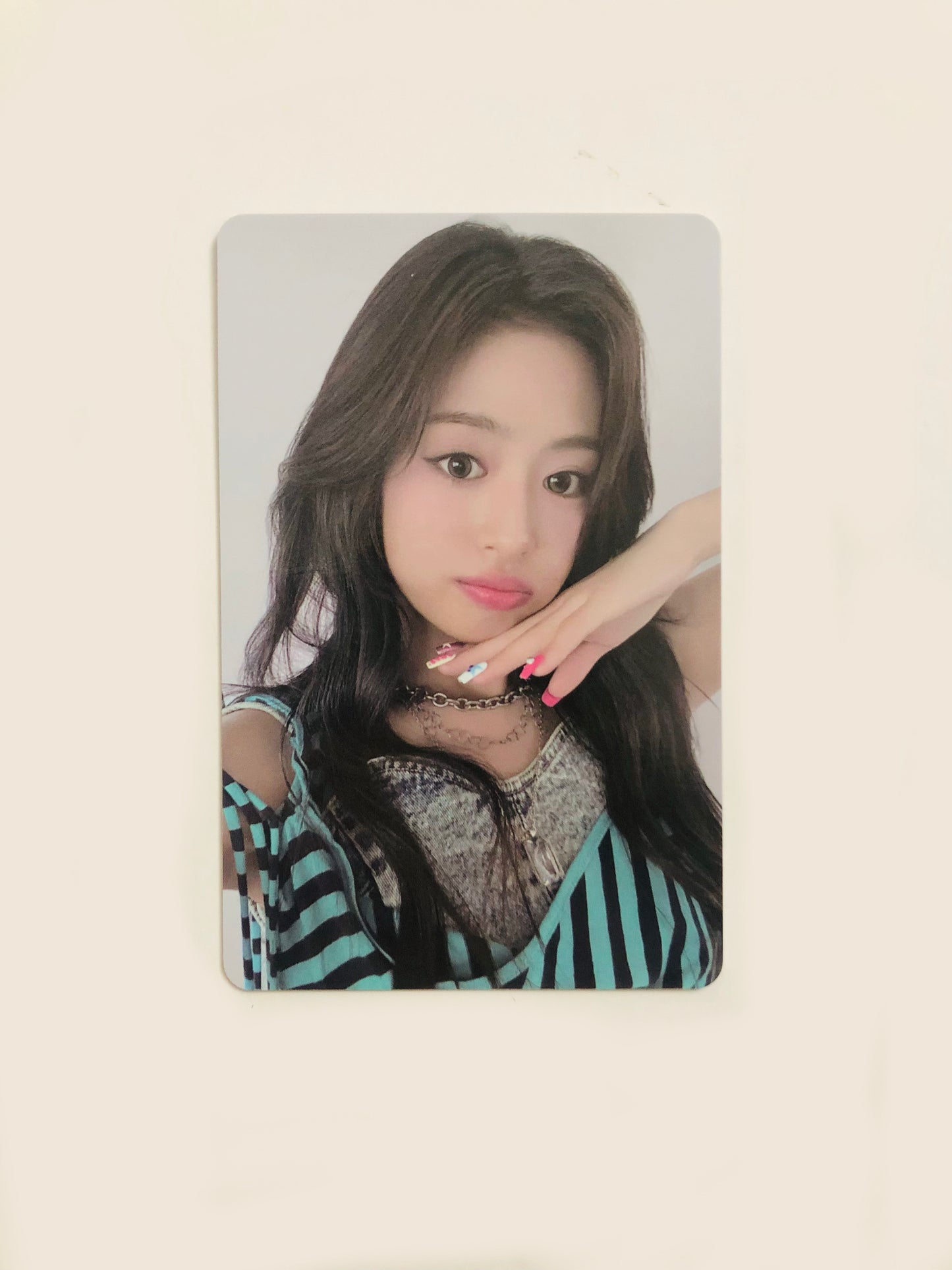 Ahyeon Weverse Drip Official POB Photocard