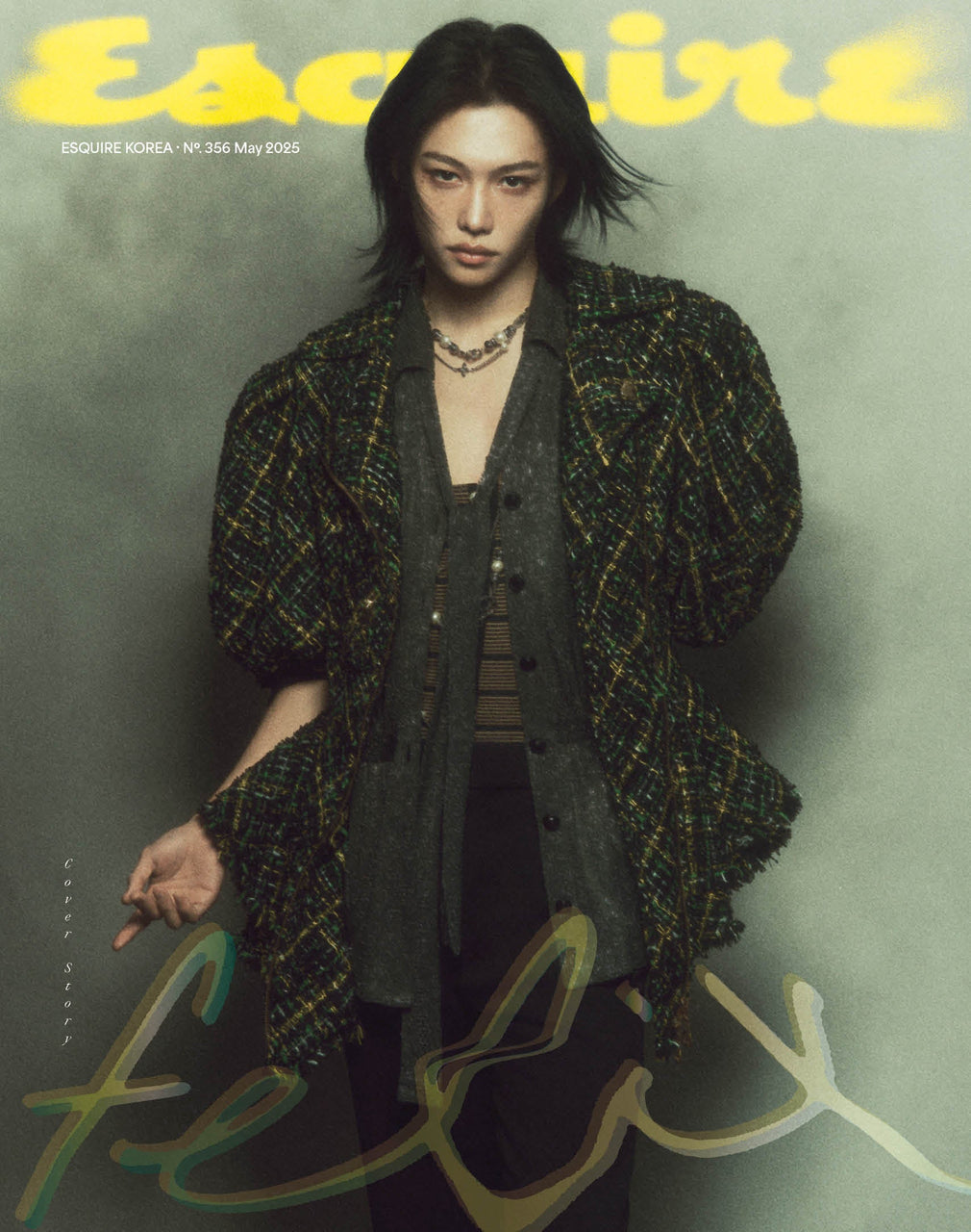 STRAY KIDS FELIX - OFFICIAL ESQUIRE MAGAZINE 2025 MAY ISSUE