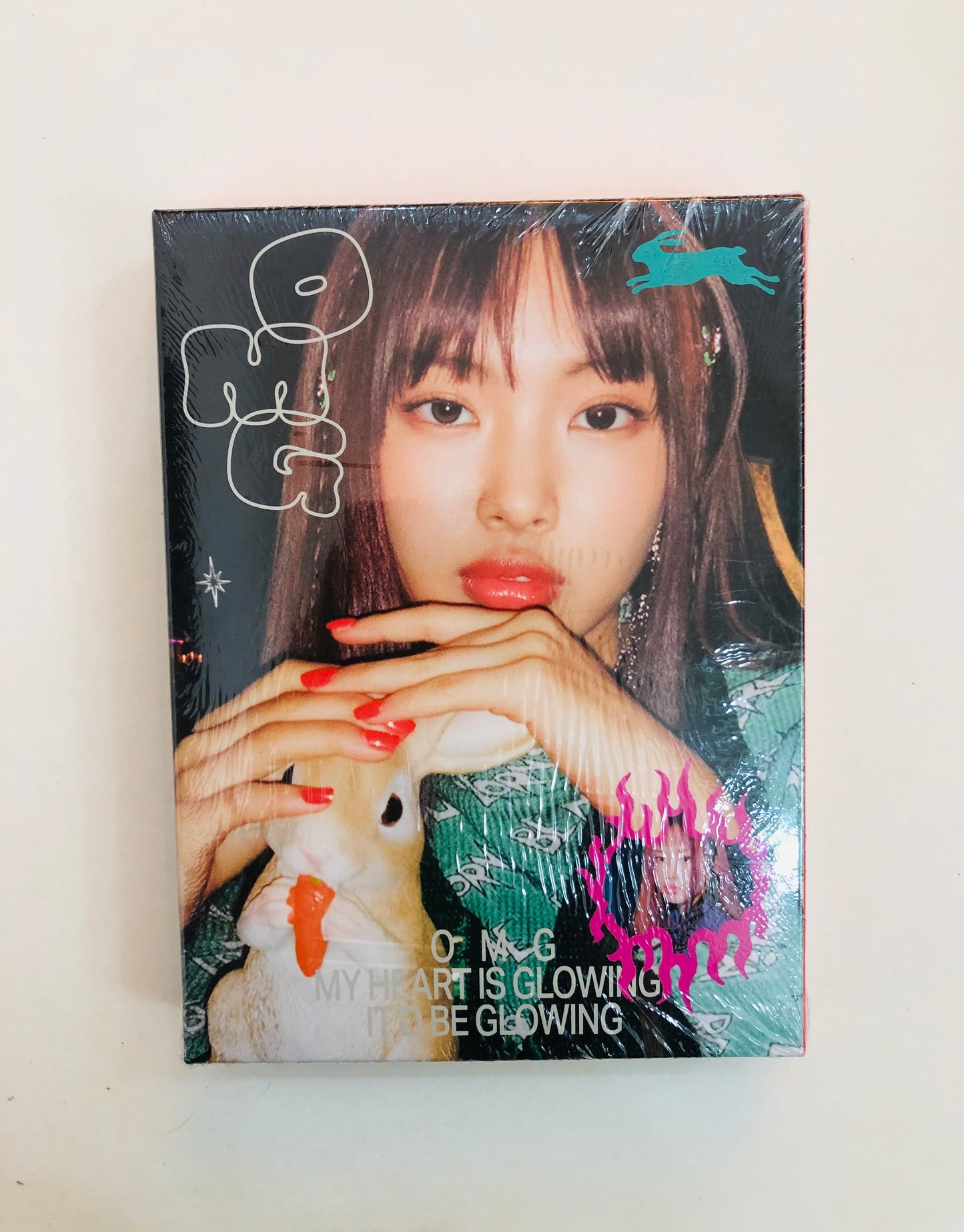 New Jeans OMG Official Message Card Album (Hyein)