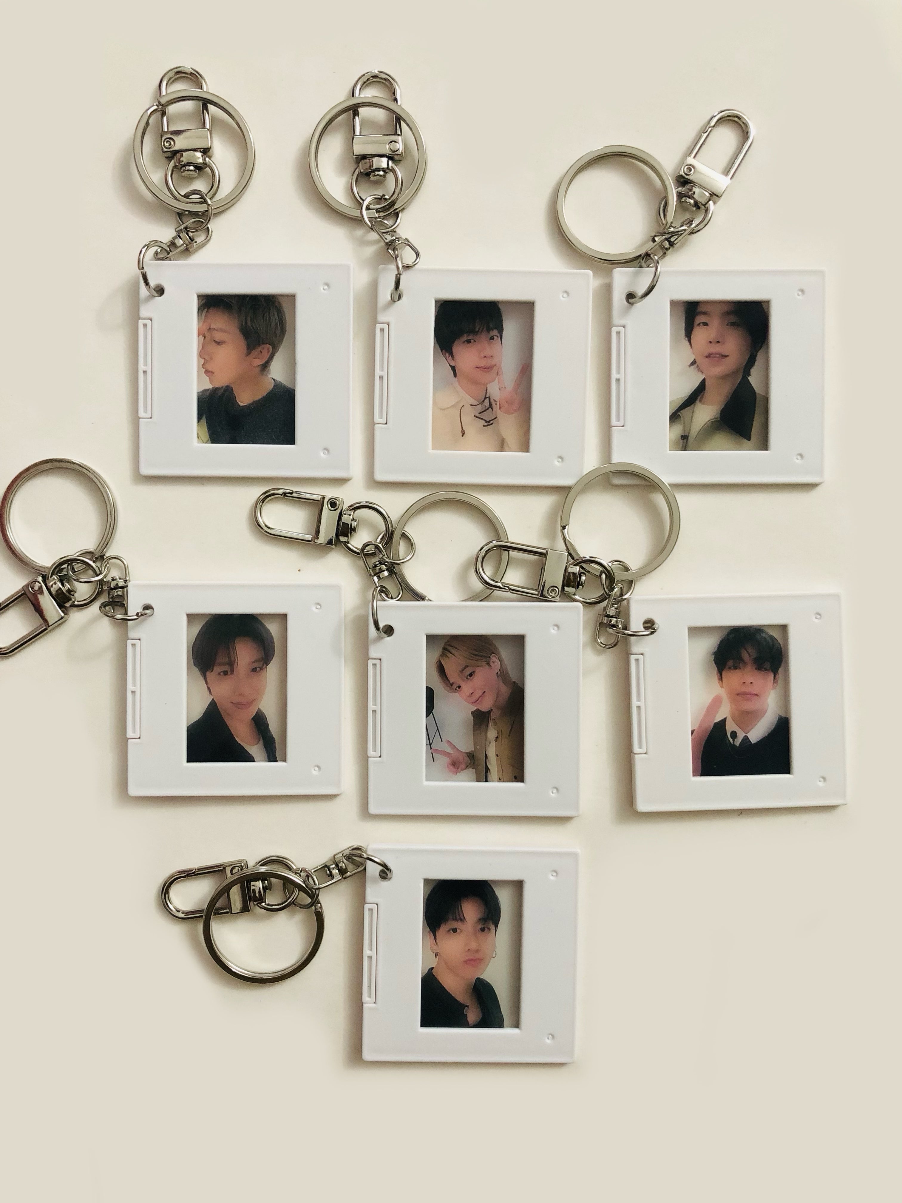 Arirang Official Weverse Shop Keyring POB – thepenguinpal