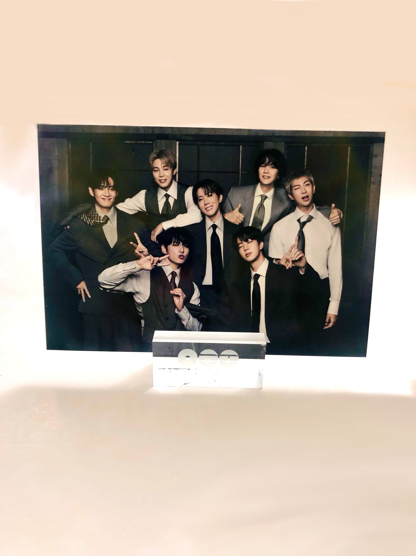 Arirang Official Weverse Shop Photo + Acrylic Stand POB